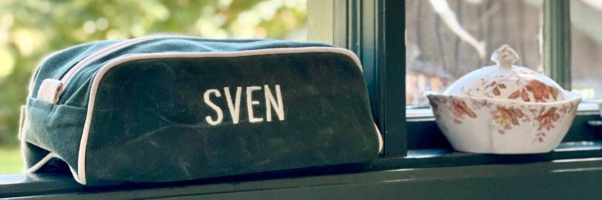 TOILETRY BAG