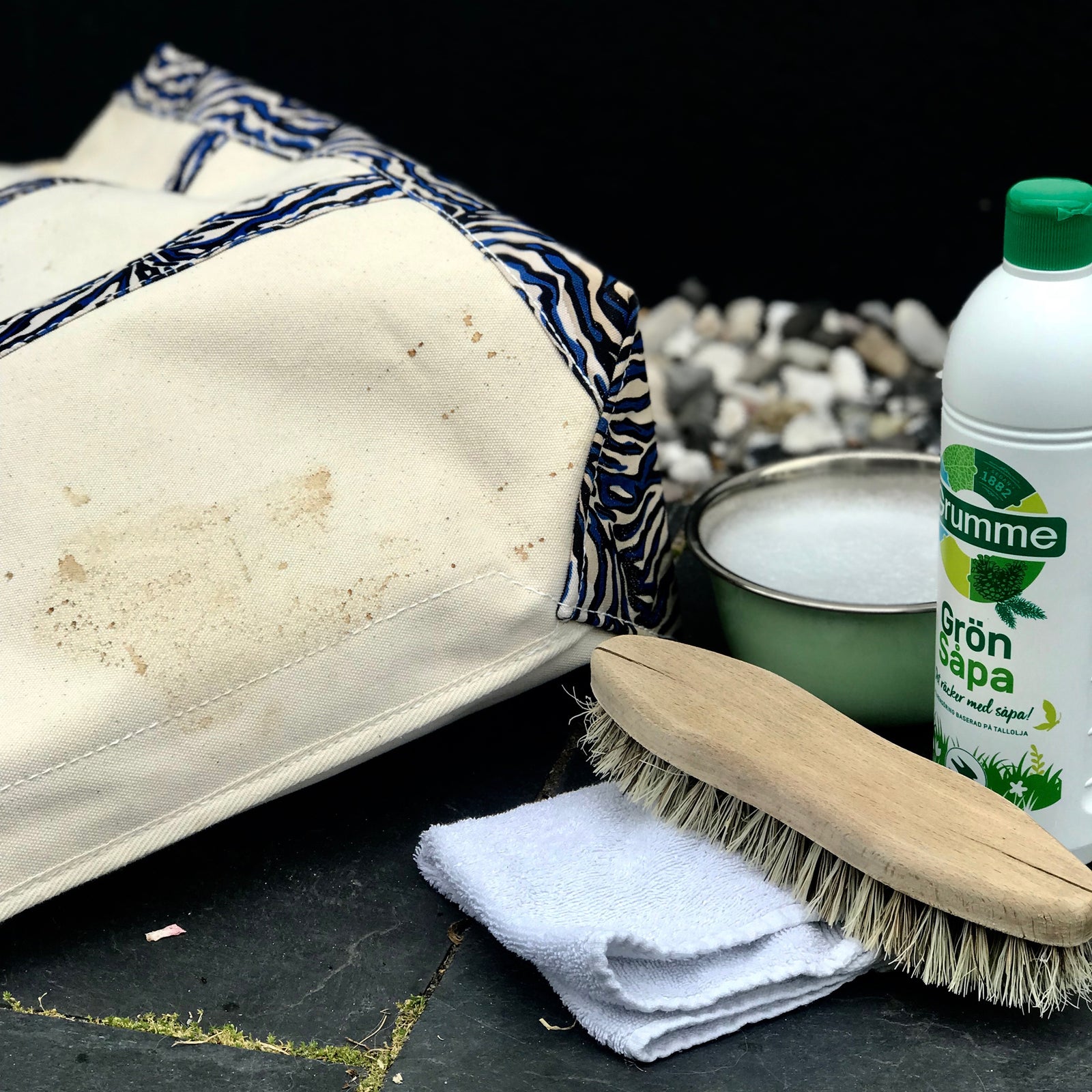 Soap or detergent really does the trick!