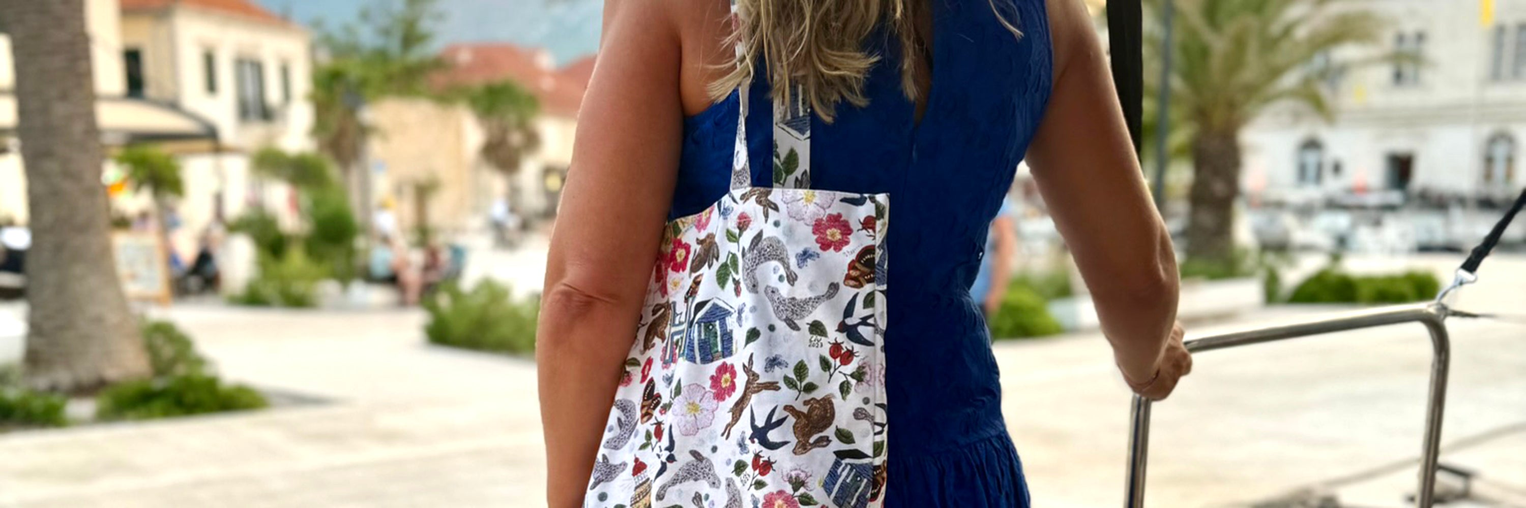 FOLDABLE TOTE