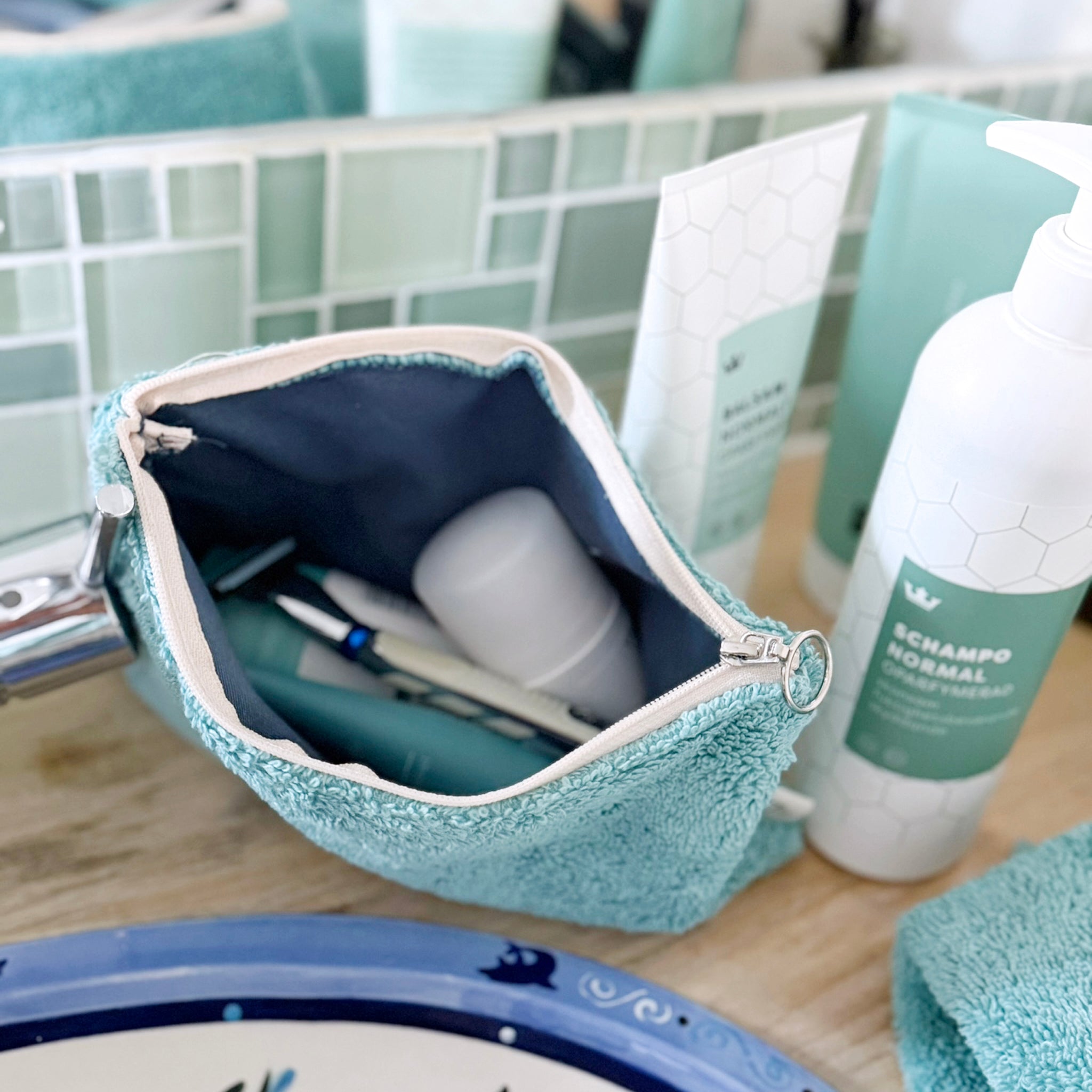 Pouch - Bath Towel Andaman Aqua