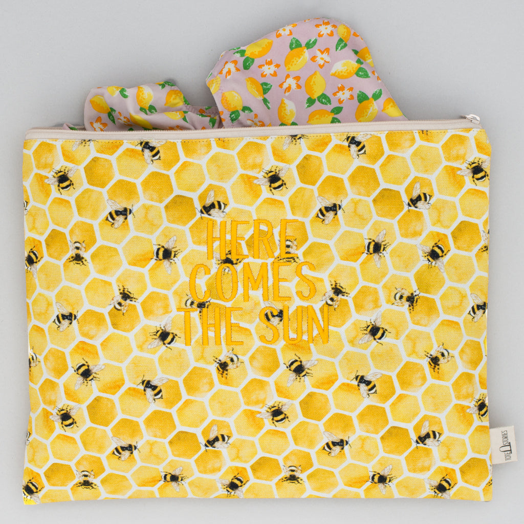 Beach Pouch - Bee Lisbon Yellow