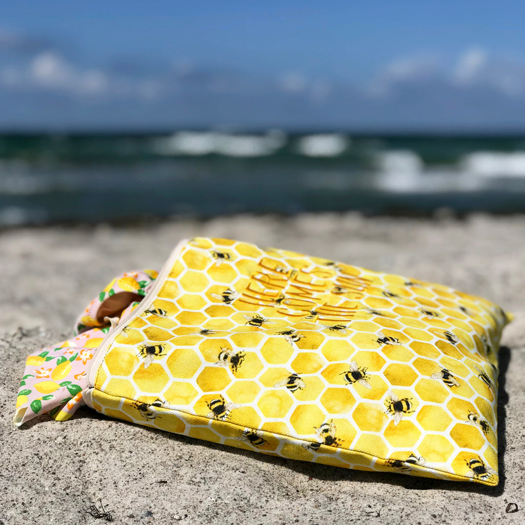 Beach Pouch - Bee Lisbon Yellow